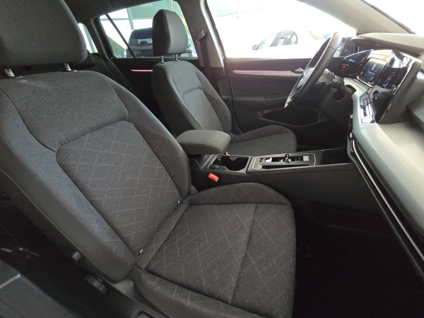 Volkswagen Golf Variant Comfort line PLUS, AT/7, 2022, NAVI