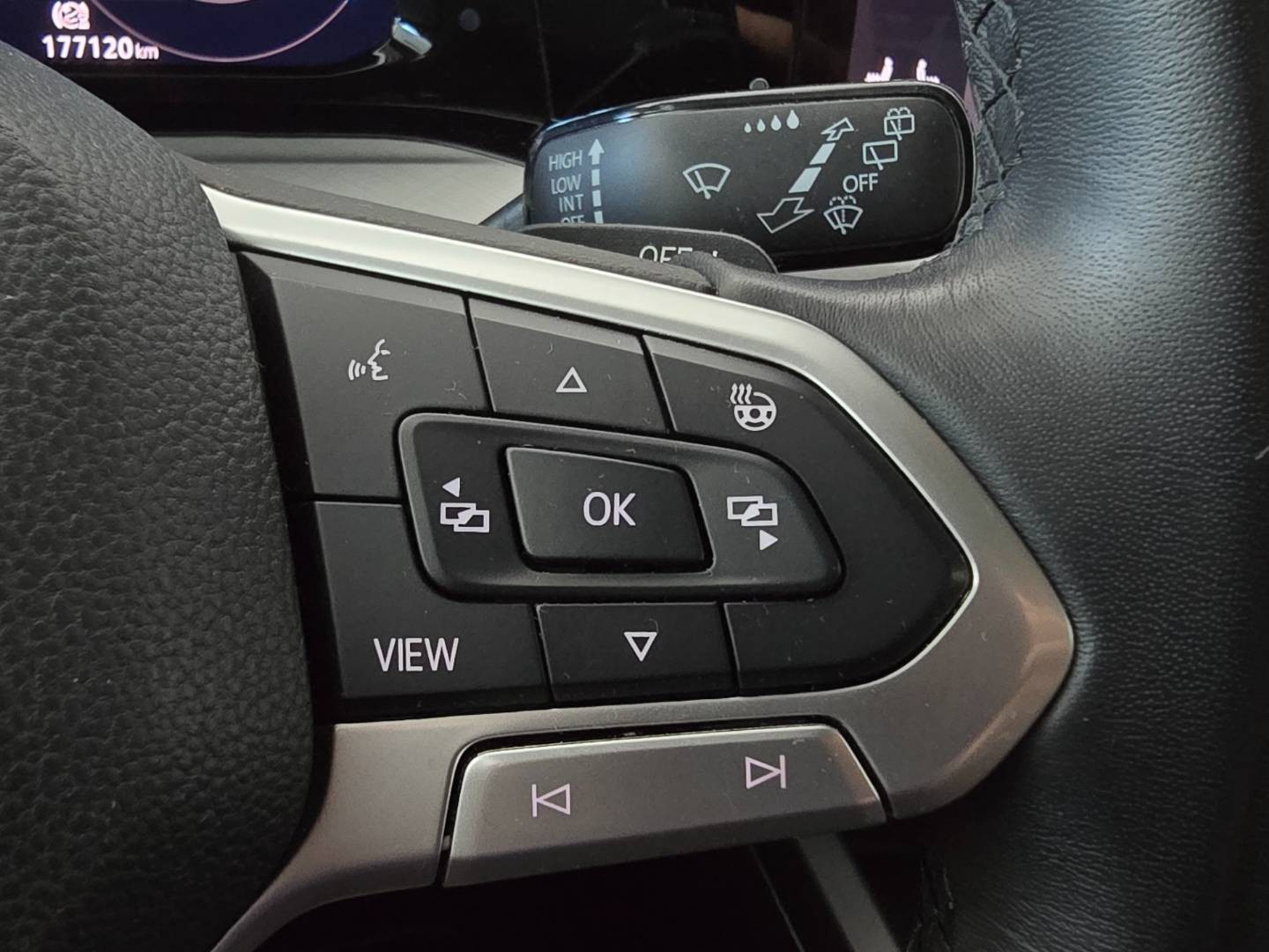 Volkswagen Golf Variant Comfort line PLUS, AT/7, 2022, NAVI