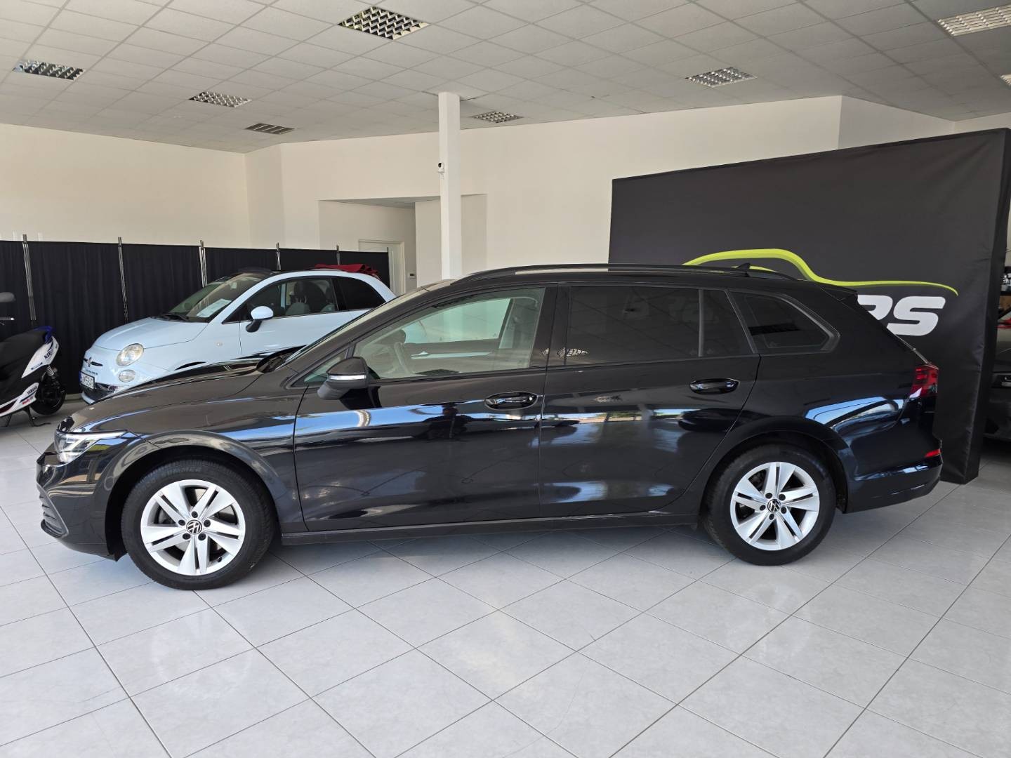Volkswagen Golf Variant Comfort line PLUS, AT/7, 2022, NAVI