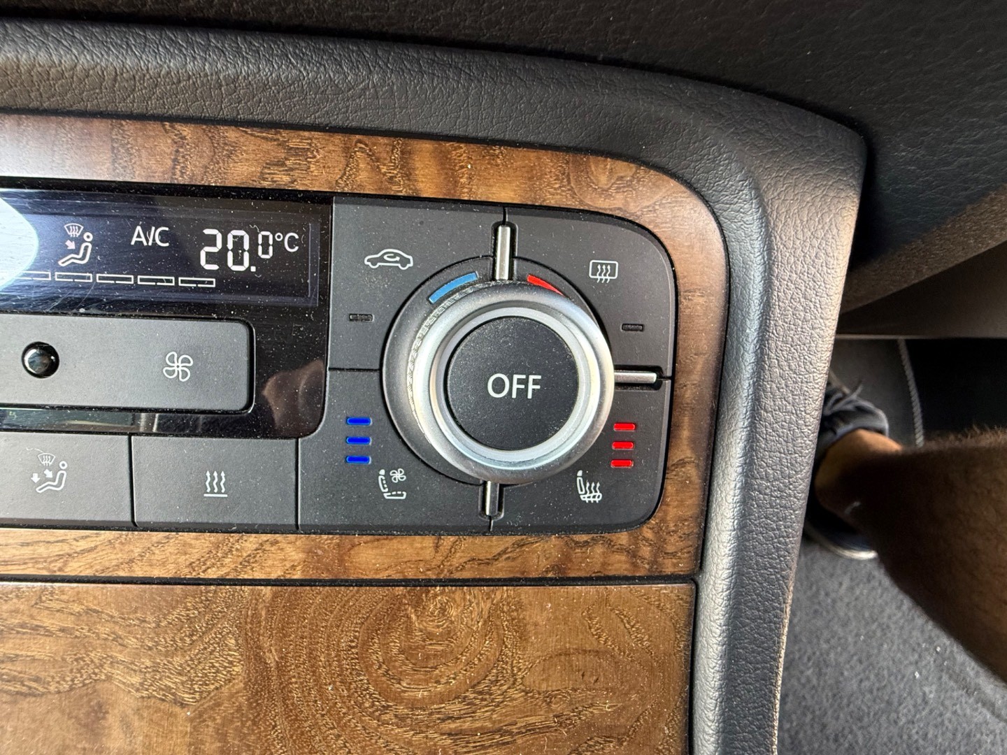 Volkswagen Touareg II 3.0 V6 TDI BMT 4MOTION