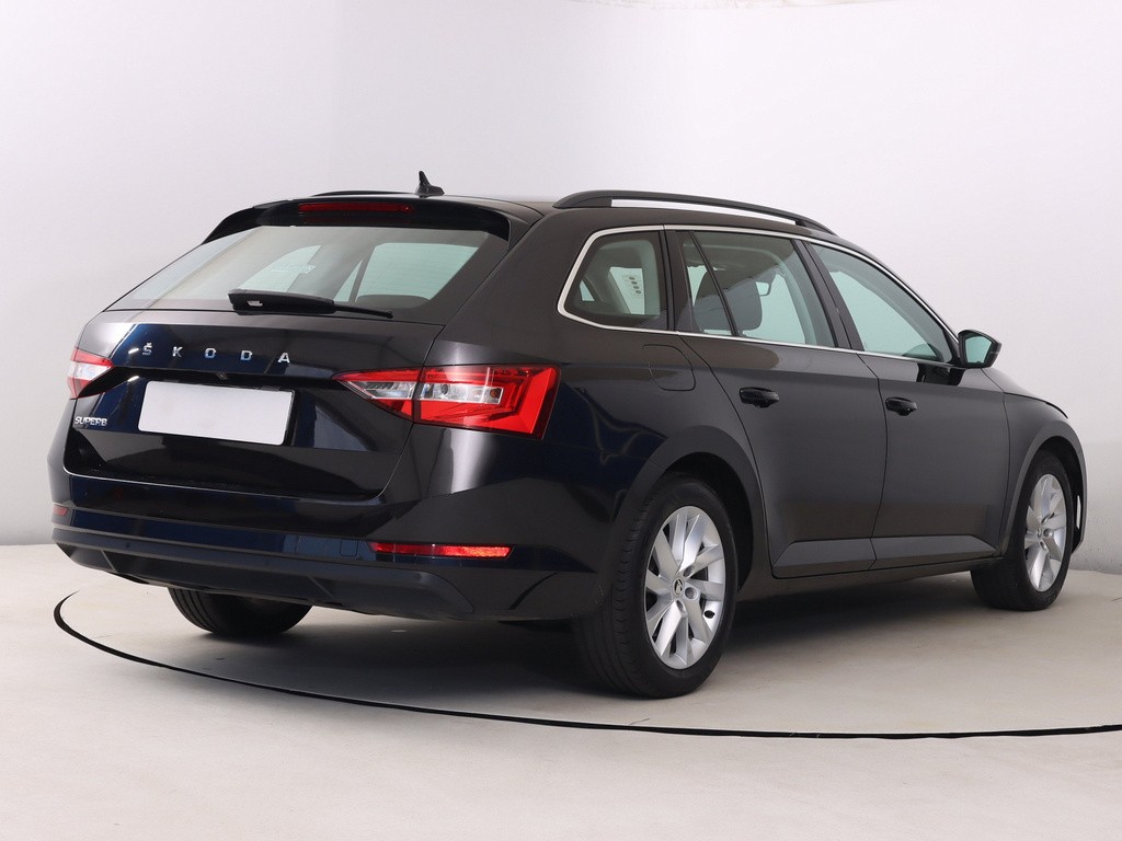 Skoda Superb Ambition 2.0 TDI
