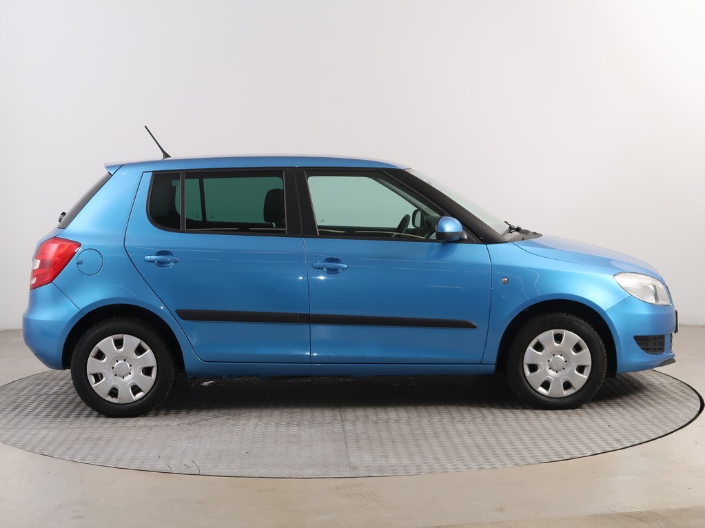 Skoda Fabia Active 1.2 TSI Serv.kniha