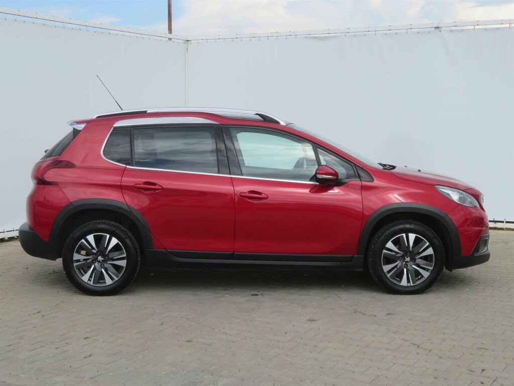 Peugeot 2008 Access 1.6 BlueHDi Koža, Navigácia, Tempomat