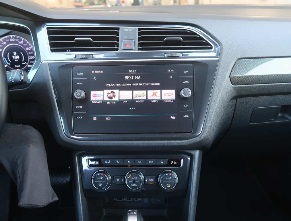 VW Tiguan R-Line 2.0 TDI