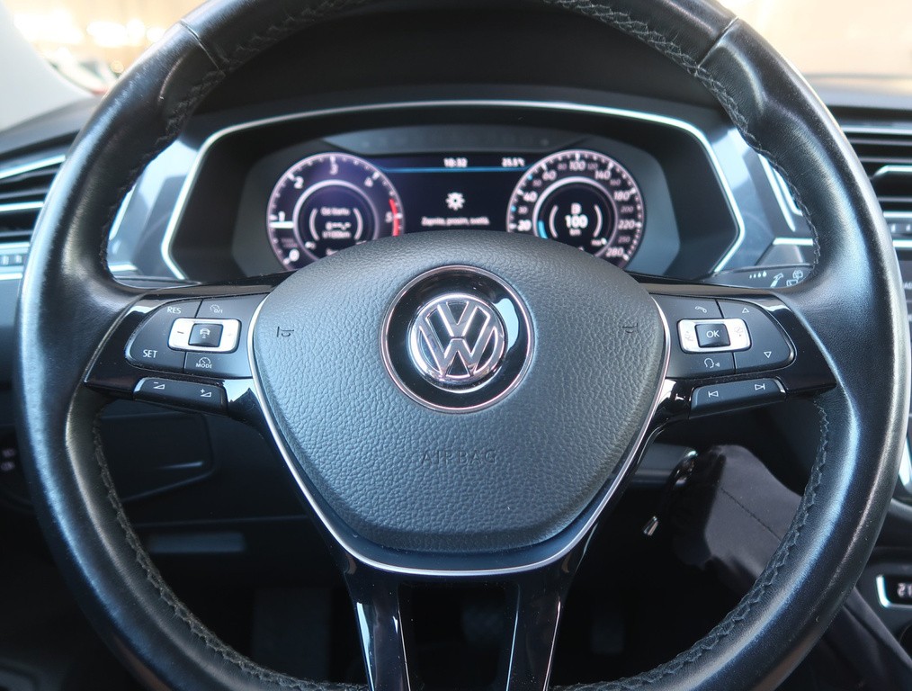 VW Tiguan R-Line 2.0 TDI