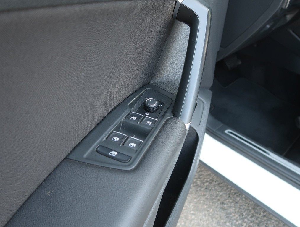 VW Tiguan R-Line 2.0 TDI