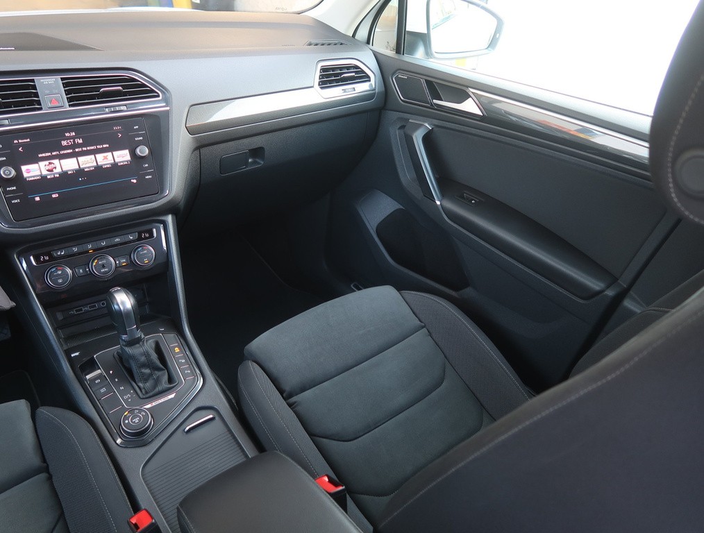 VW Tiguan R-Line 2.0 TDI