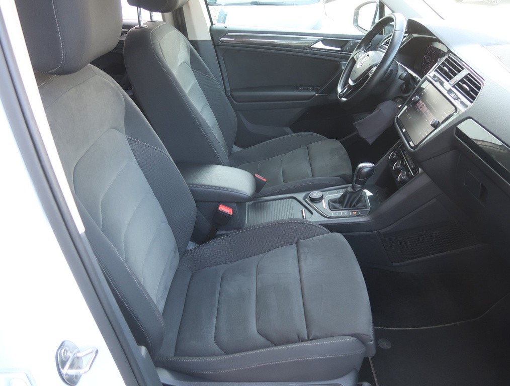 VW Tiguan R-Line 2.0 TDI