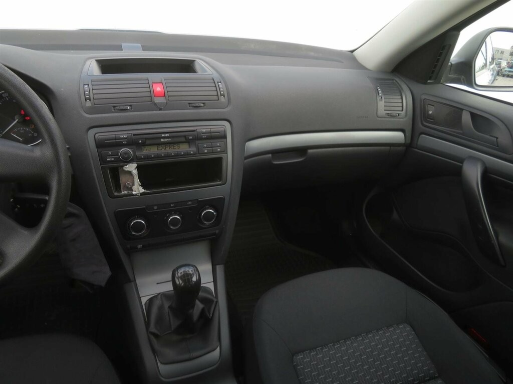 Skoda Octavia Tour 1.6 Serv.kniha, Tempomat
