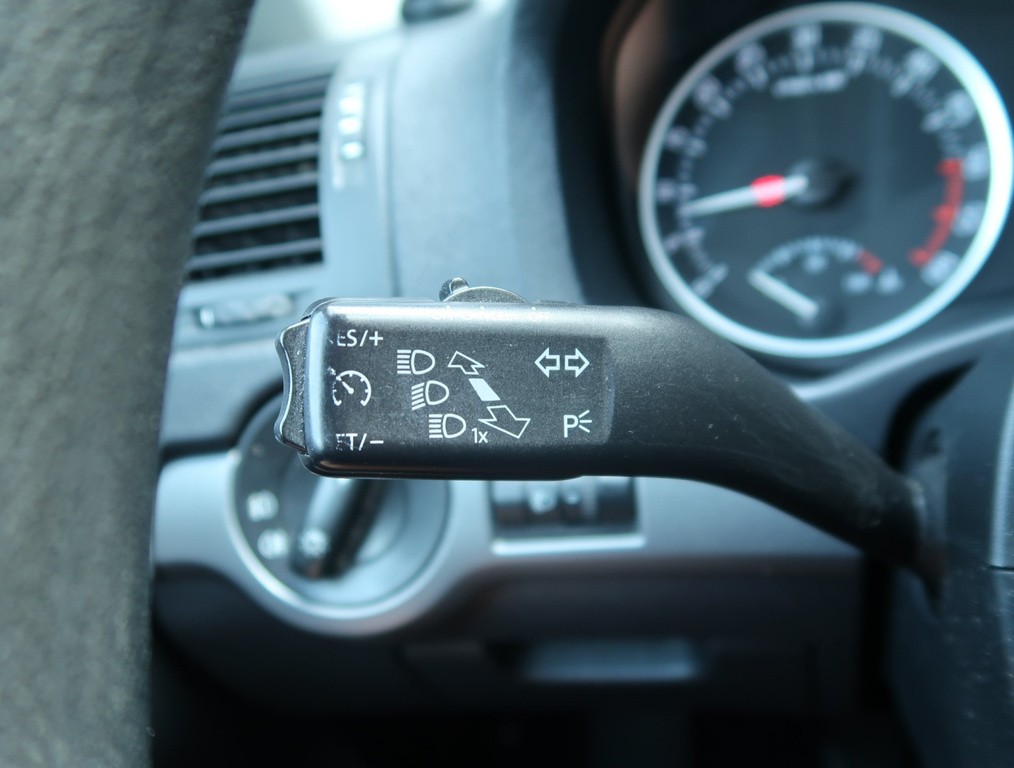 Skoda Octavia Ambiente 1.6 TDI Serv.kniha, Tempomat