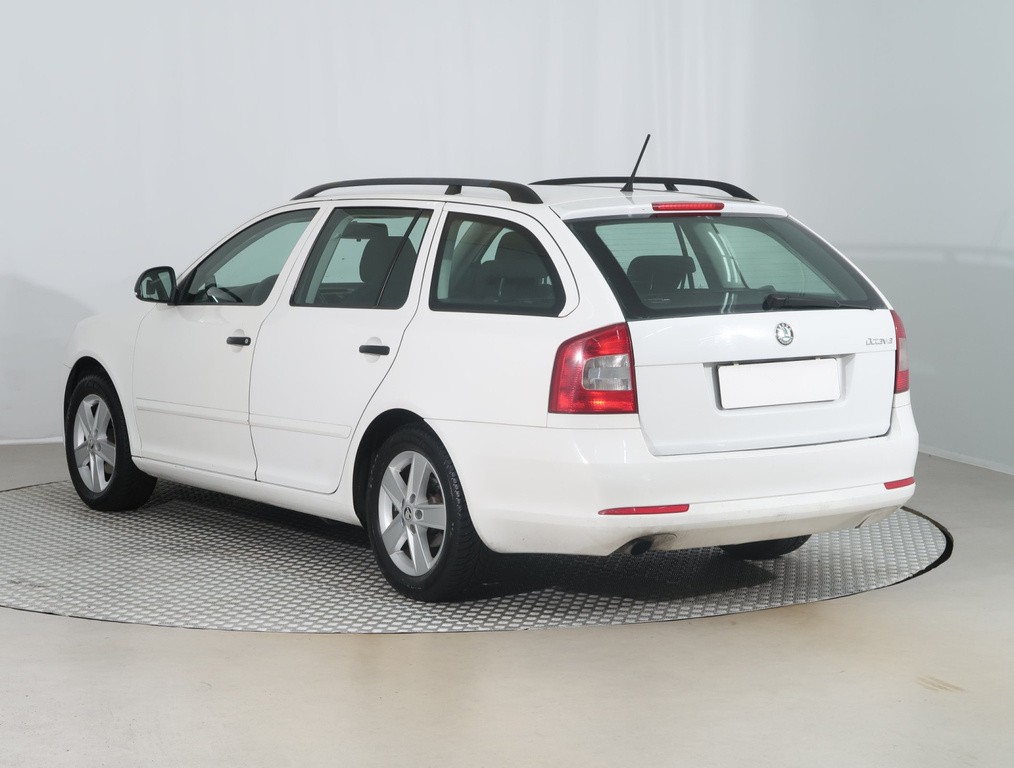 Skoda Octavia Ambiente 1.6 TDI Serv.kniha, Tempomat