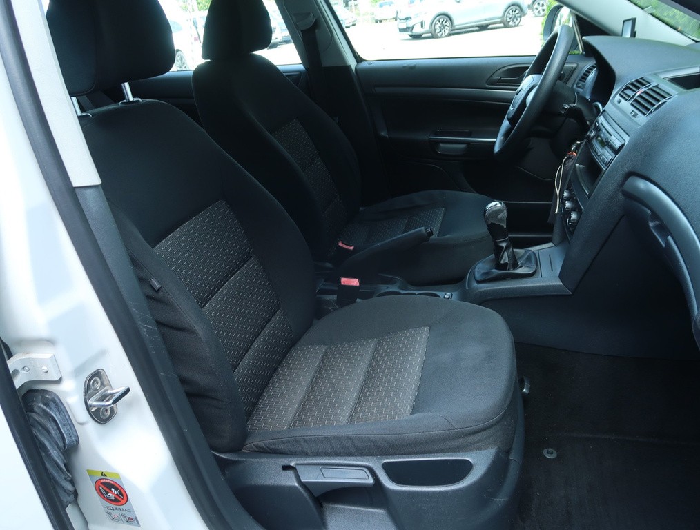 Skoda Octavia Ambiente 1.6 TDI Serv.kniha, Tempomat