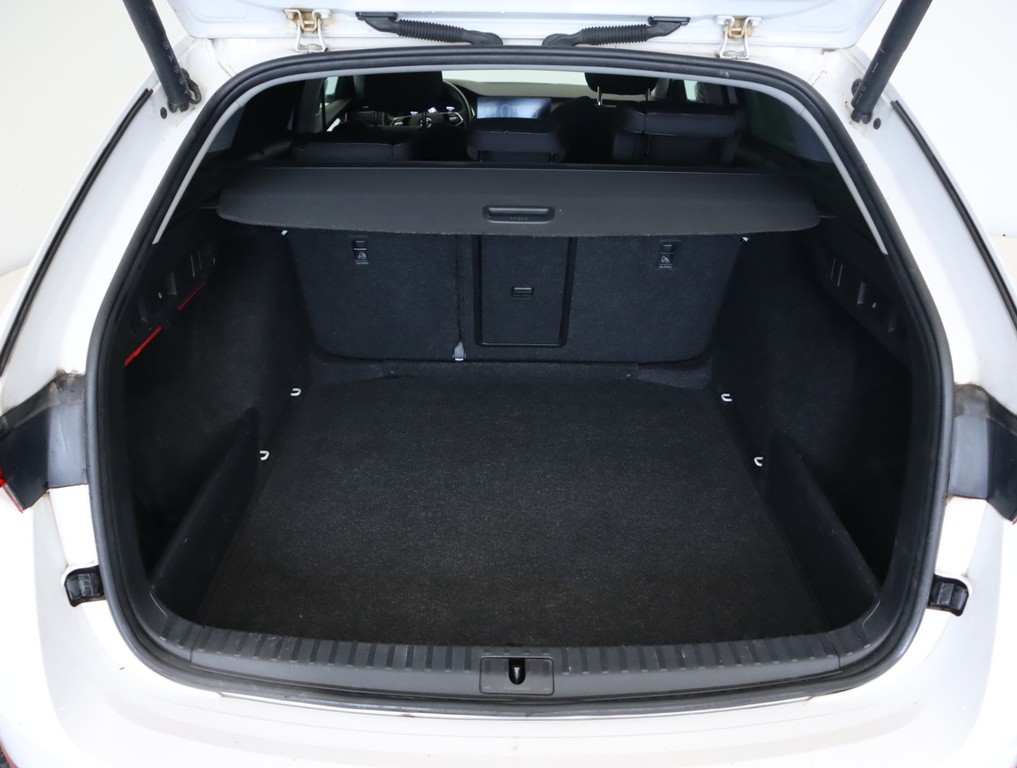 Skoda Octavia Combi . Scout 2.0 TDI
