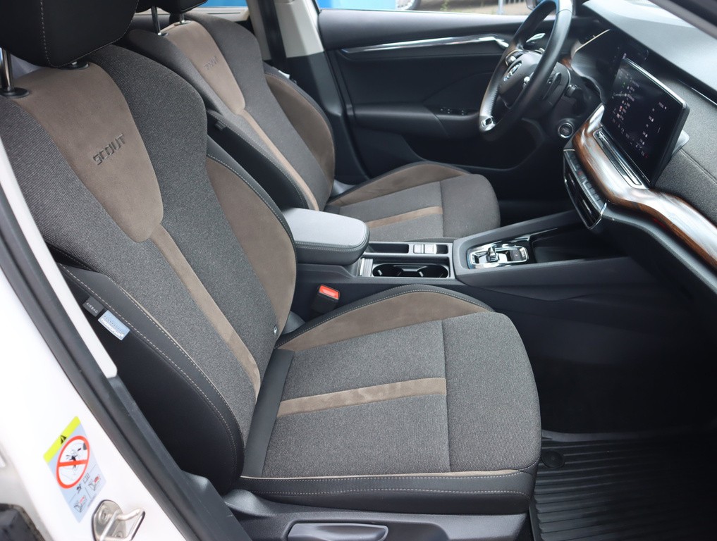 Skoda Octavia Combi . Scout 2.0 TDI