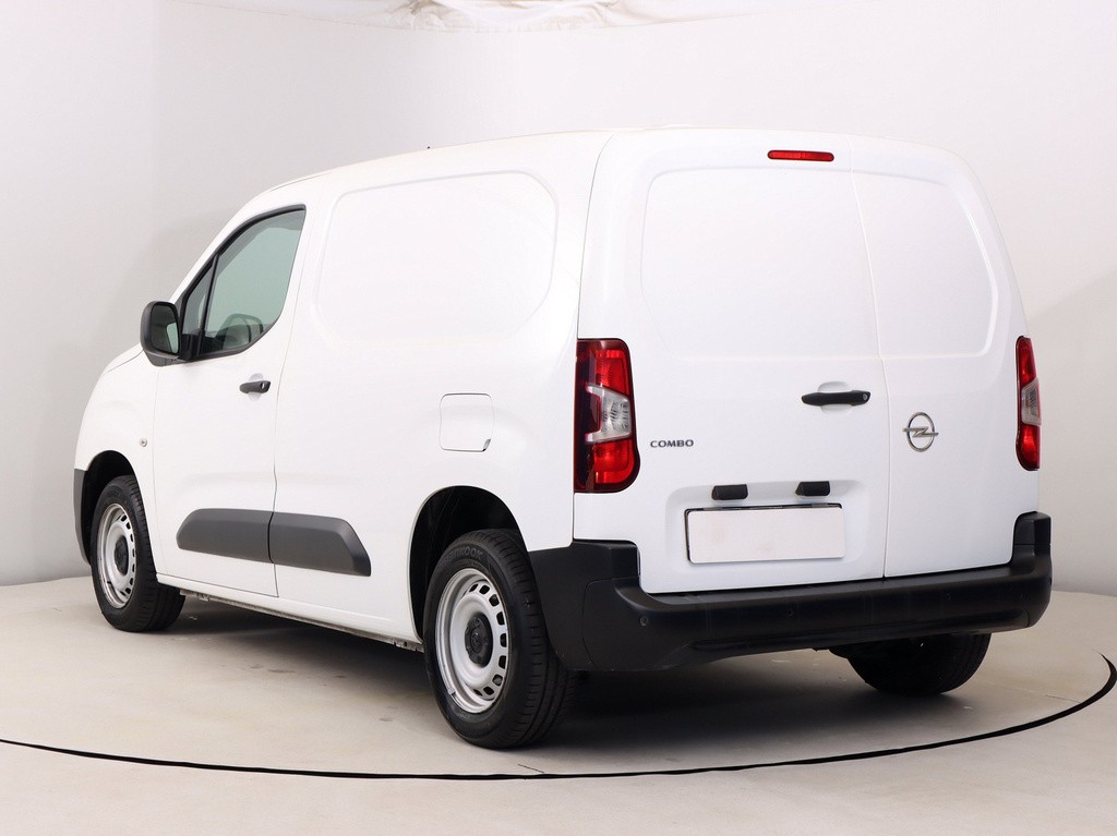 Opel Combo 1.5 CDTI an, Odpočet DPH, Nové v SR, Navigácia