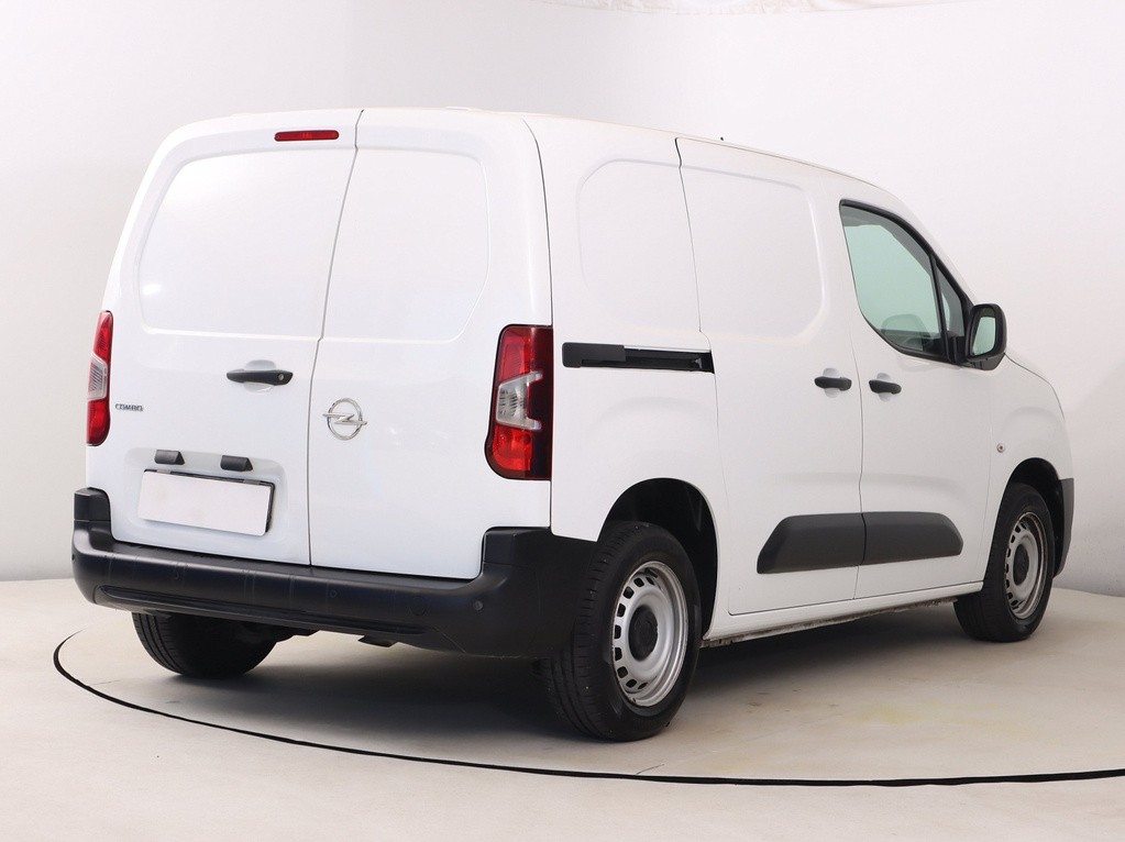 Opel Combo 1.5 CDTI an, Odpočet DPH, Nové v SR, Navigácia