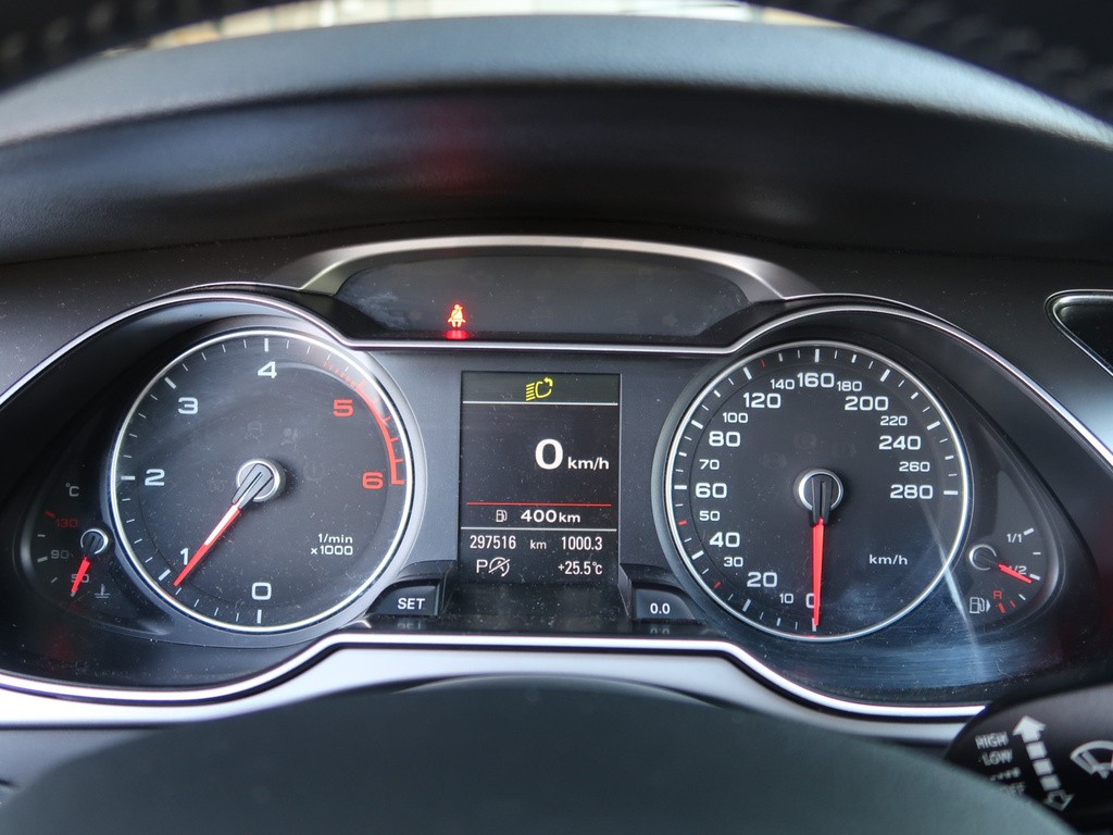 Audi A4 2.0 TDI Automat, Xenóny, Bi-Xenóny, Tempomat