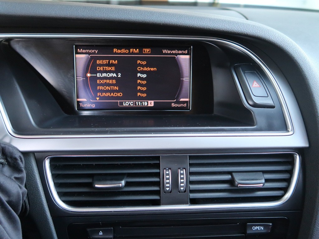 Audi A4 2.0 TDI Automat, Xenóny, Bi-Xenóny, Tempomat