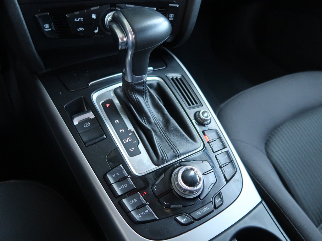Audi A4 2.0 TDI Automat, Xenóny, Bi-Xenóny, Tempomat