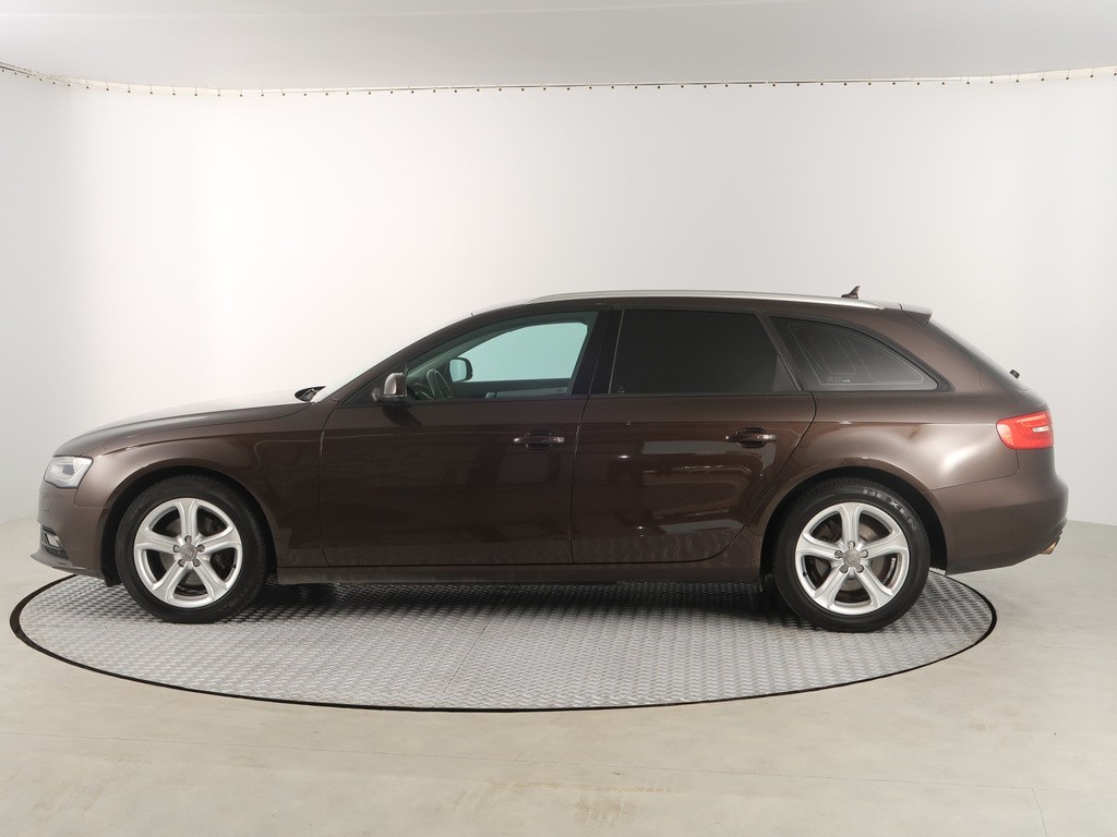 Audi A4 2.0 TDI Automat, Xenóny, Bi-Xenóny, Tempomat