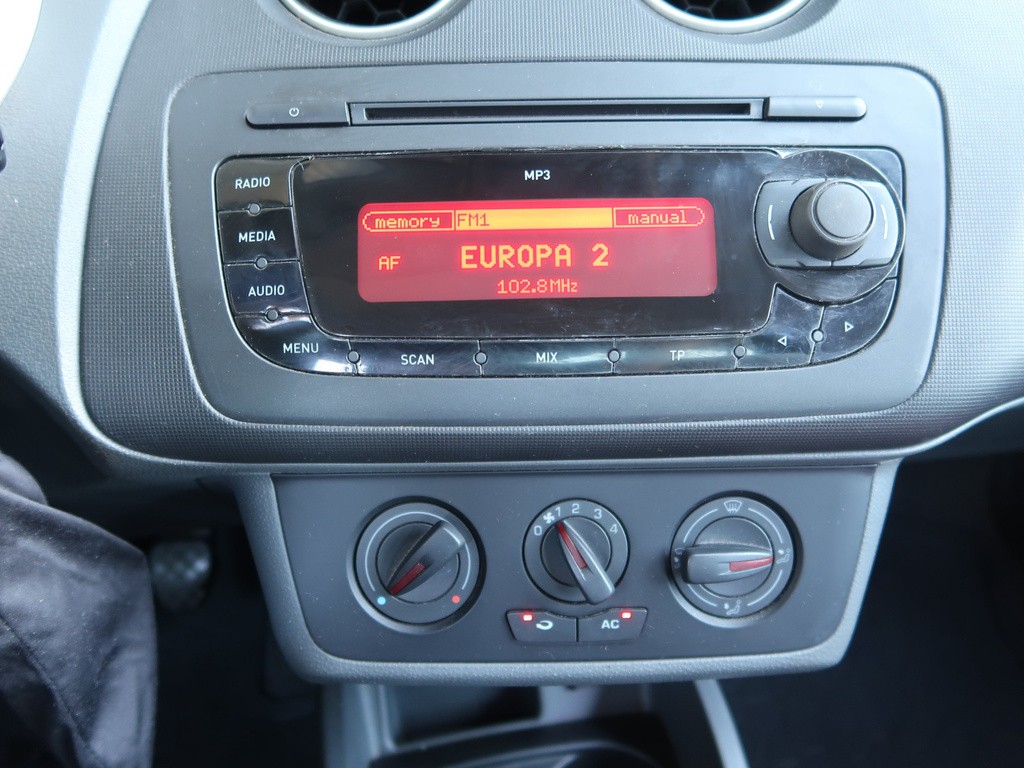 Seat Ibiza Comfort 1.4 16V nová STK
