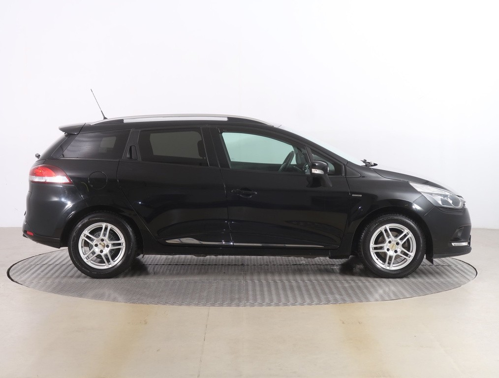 Renault Clio Limited 0.9 TCe Navigácia, Tempomat