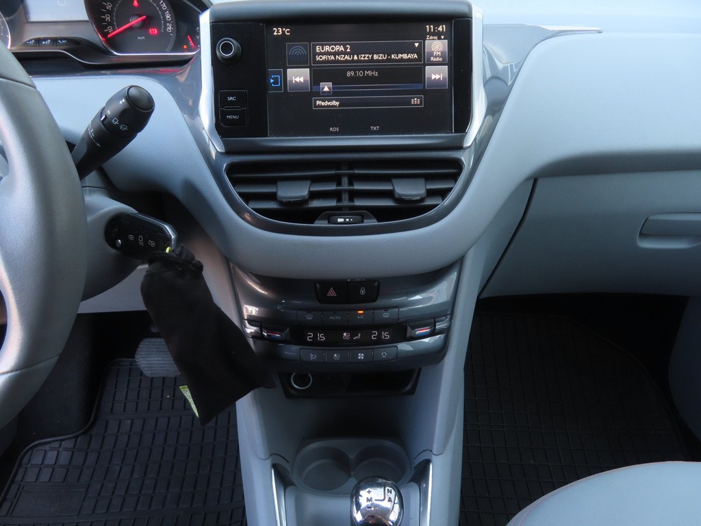 Peugeot 208 1.2 PureTech Automat, Serv.kniha, Tempomat