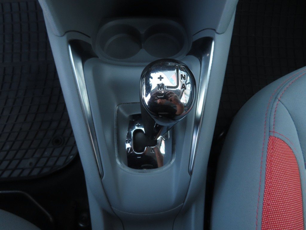 Peugeot 208 1.2 PureTech Automat, Serv.kniha, Tempomat