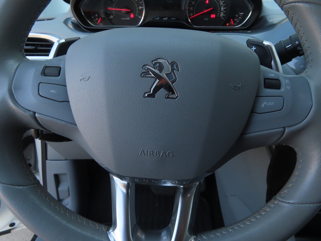 Peugeot 208 1.2 PureTech Automat, Serv.kniha, Tempomat