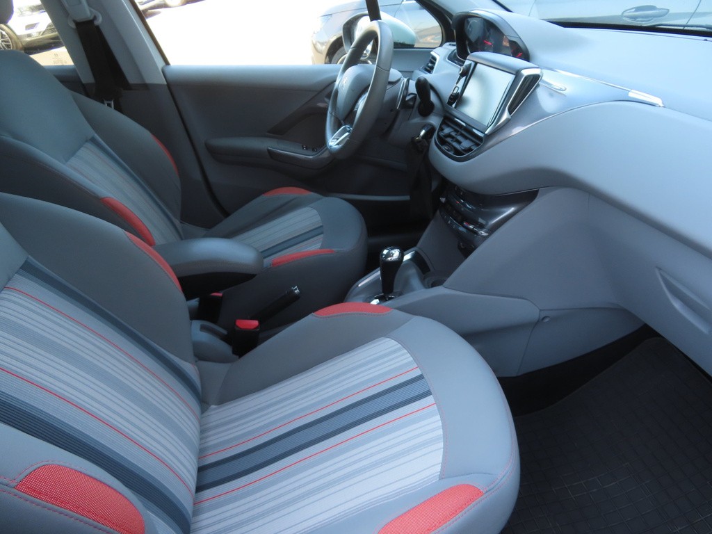 Peugeot 208 1.2 PureTech Automat, Serv.kniha, Tempomat