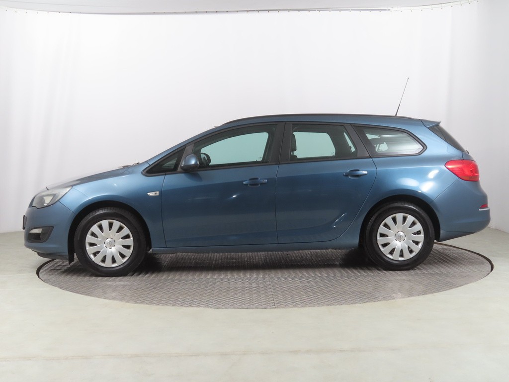 Opel Astra Elegance 1.6 CDTI Serv.kniha, Tempomat, Park. senzory