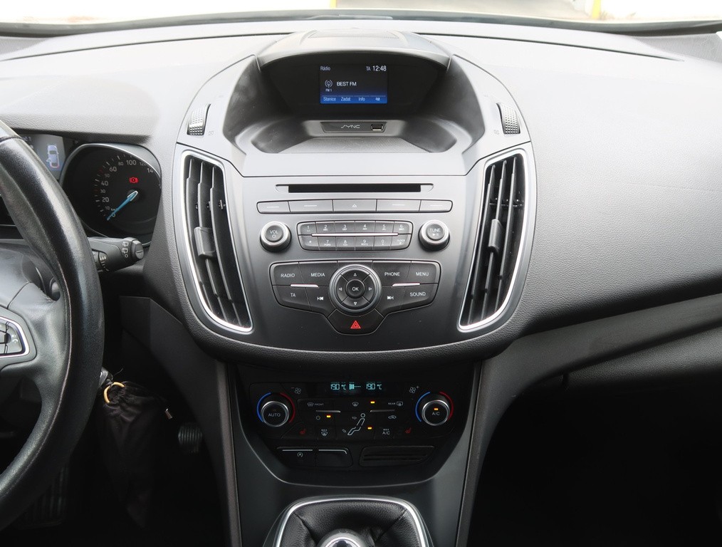 Ford Grand C-Max 1.0 EcoBoost Tempomat, Park. senzory, Vyhř. sedaček
