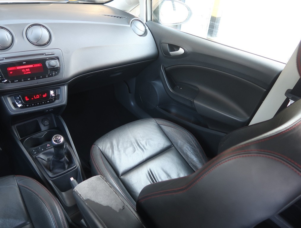 Seat Ibiza Sport 2.0 TDI Serv.kniha, Xenóny, Tempomat