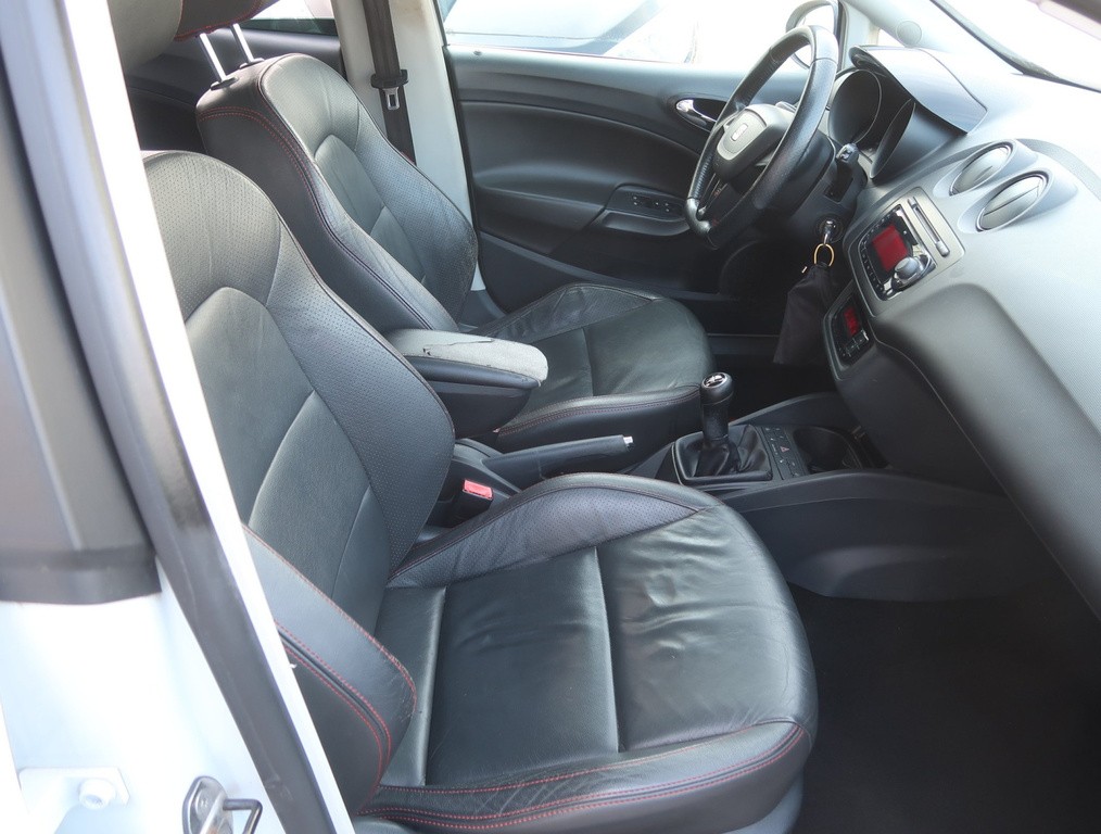 Seat Ibiza Sport 2.0 TDI Serv.kniha, Xenóny, Tempomat
