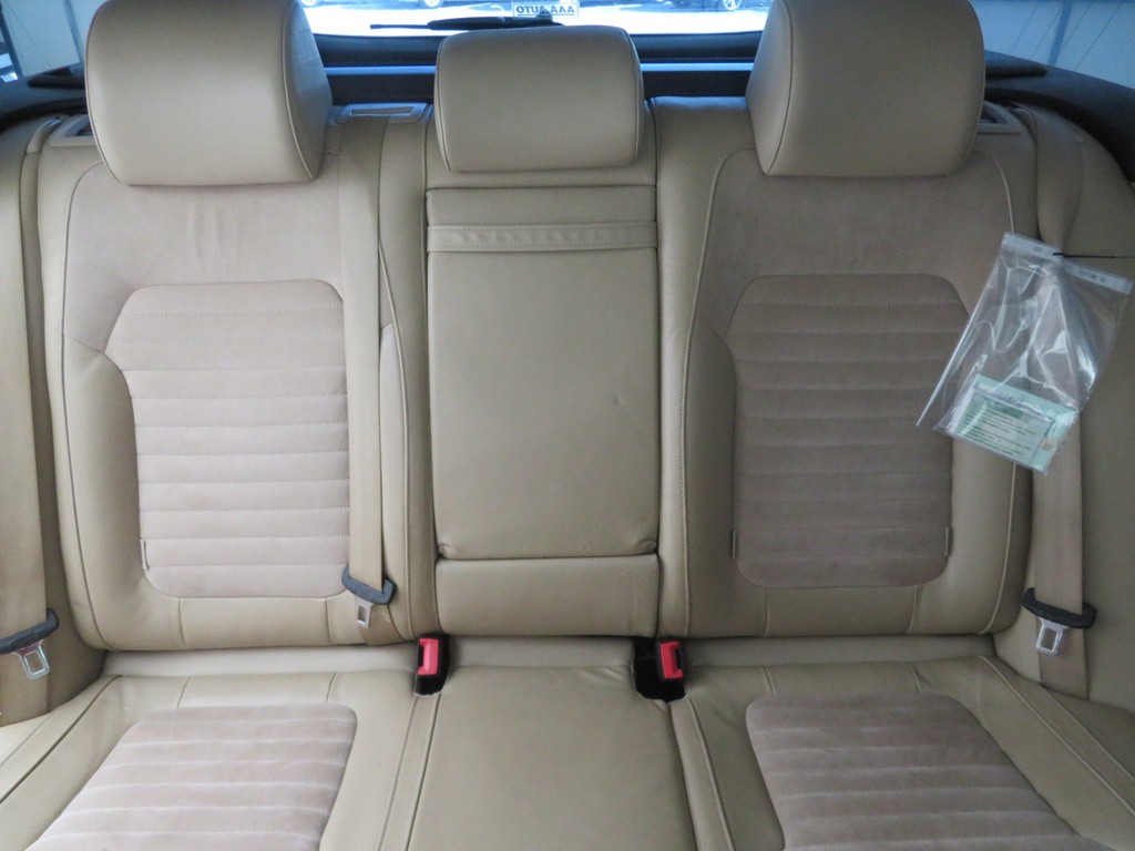 VW Passat 2.0 TDI Tempomat, Park. senzory, Vyhř. sedaček