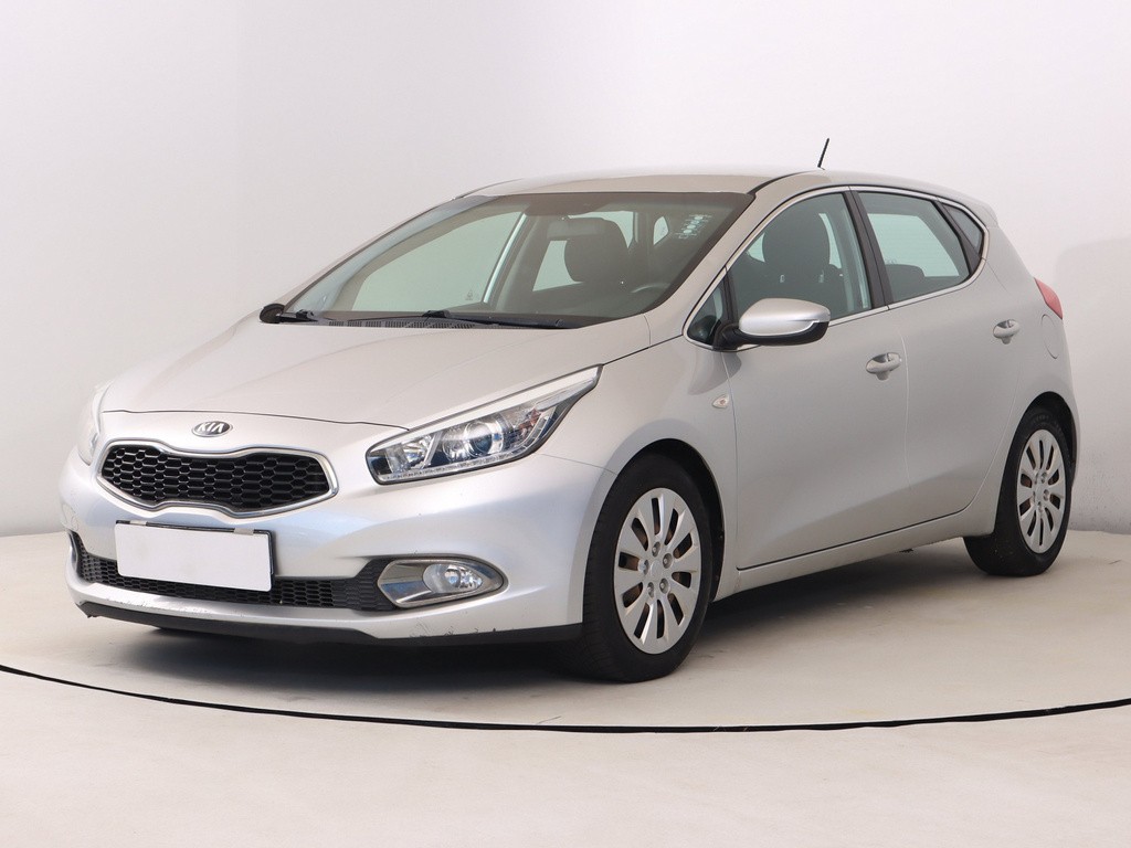 Kia Ceed 1.6 CRDi Navigácia, Tempomat, Park. senzory