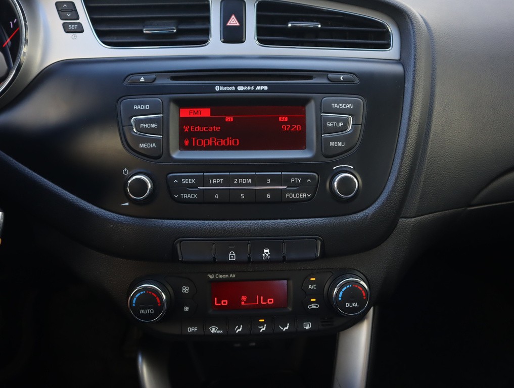 Kia Ceed 1.6 CRDi Navigácia, Tempomat, Park. senzory