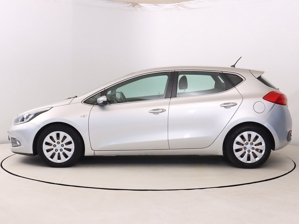 Kia Ceed 1.6 CRDi Navigácia, Tempomat, Park. senzory