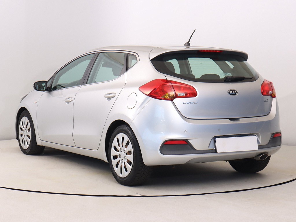 Kia Ceed 1.6 CRDi Navigácia, Tempomat, Park. senzory