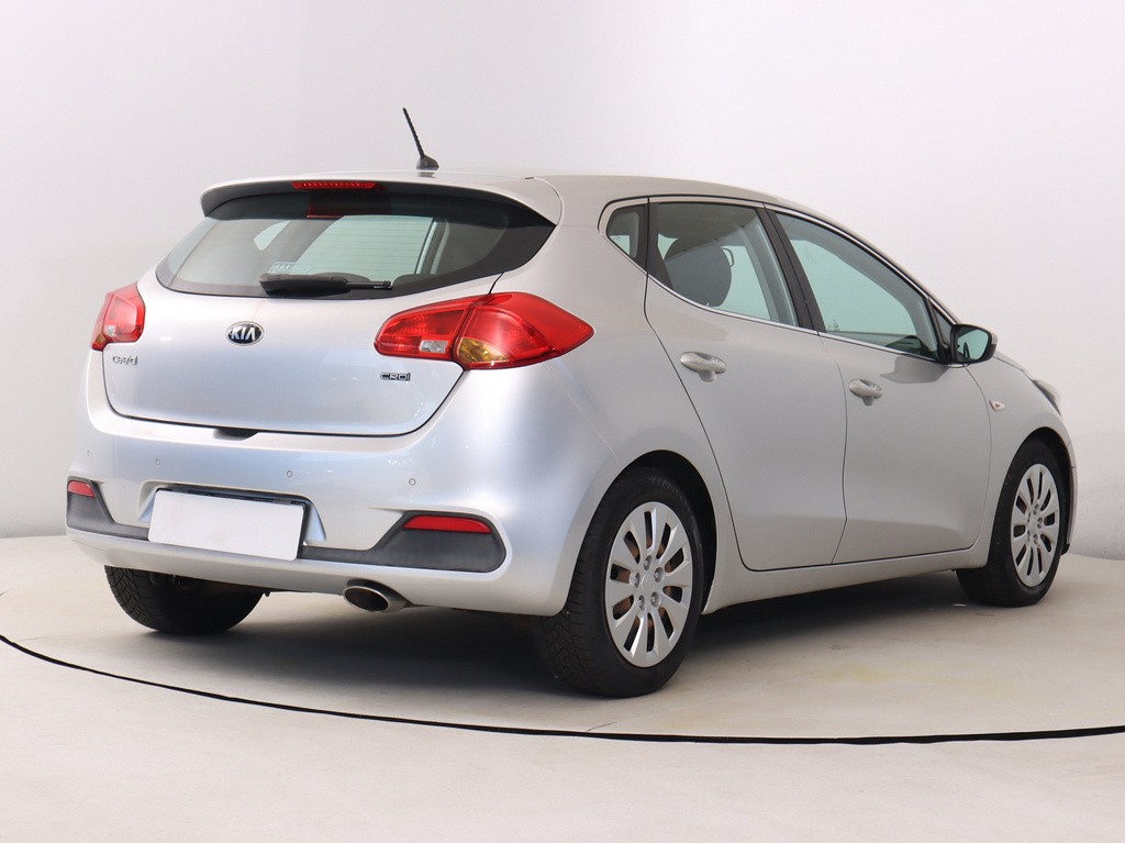 Kia Ceed 1.6 CRDi Navigácia, Tempomat, Park. senzory