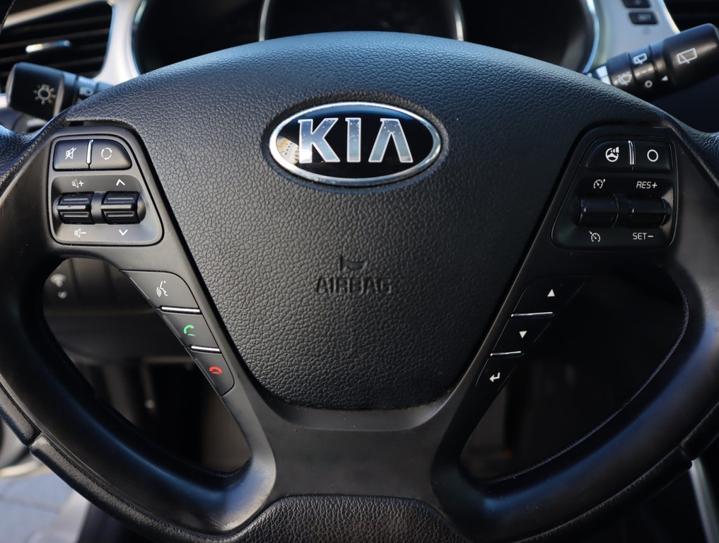 Kia Ceed Comfort 1.6 GDI Tempomat, Park. senzory, Vyhř. sedaček
