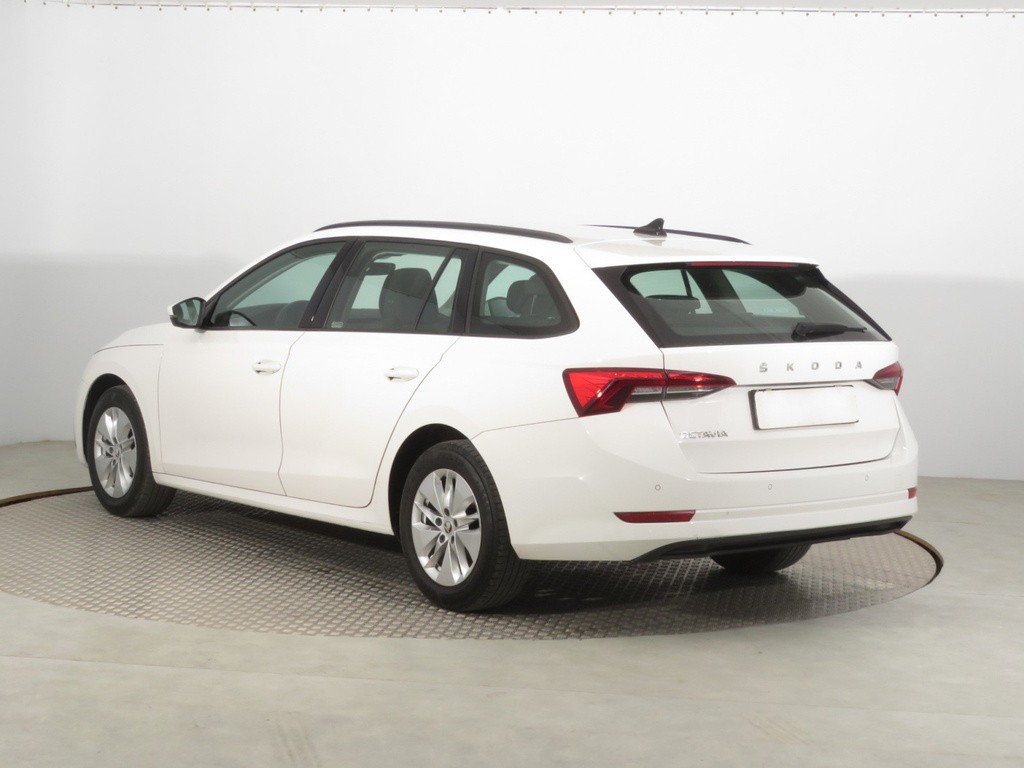 Skoda Octavia 2.0 TDI Tempomat, Park. senzory, Vyhř. sedaček