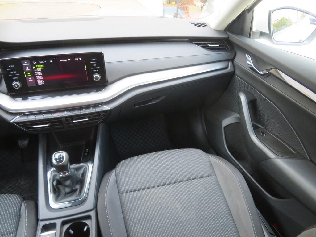 Skoda Octavia 2.0 TDI Tempomat, Park. senzory, Vyhř. sedaček
