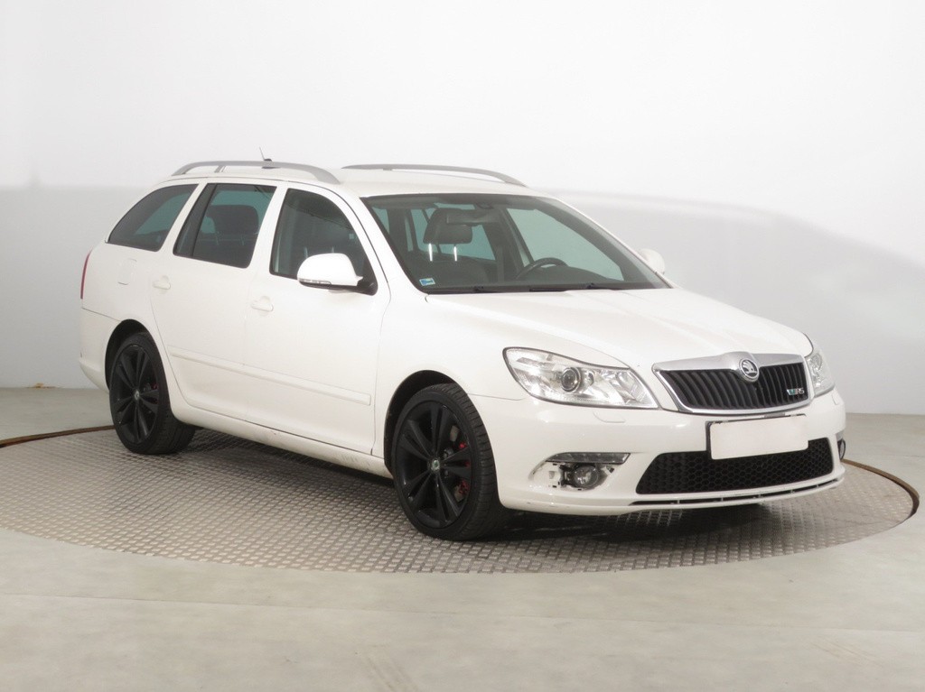 Skoda Octavia RS RS 2.0 TDI Navigácia, Xenóny, Tempomat