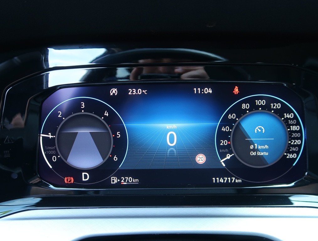 VW Golf Comfortline 2.0 TDI nadštandardná výbava