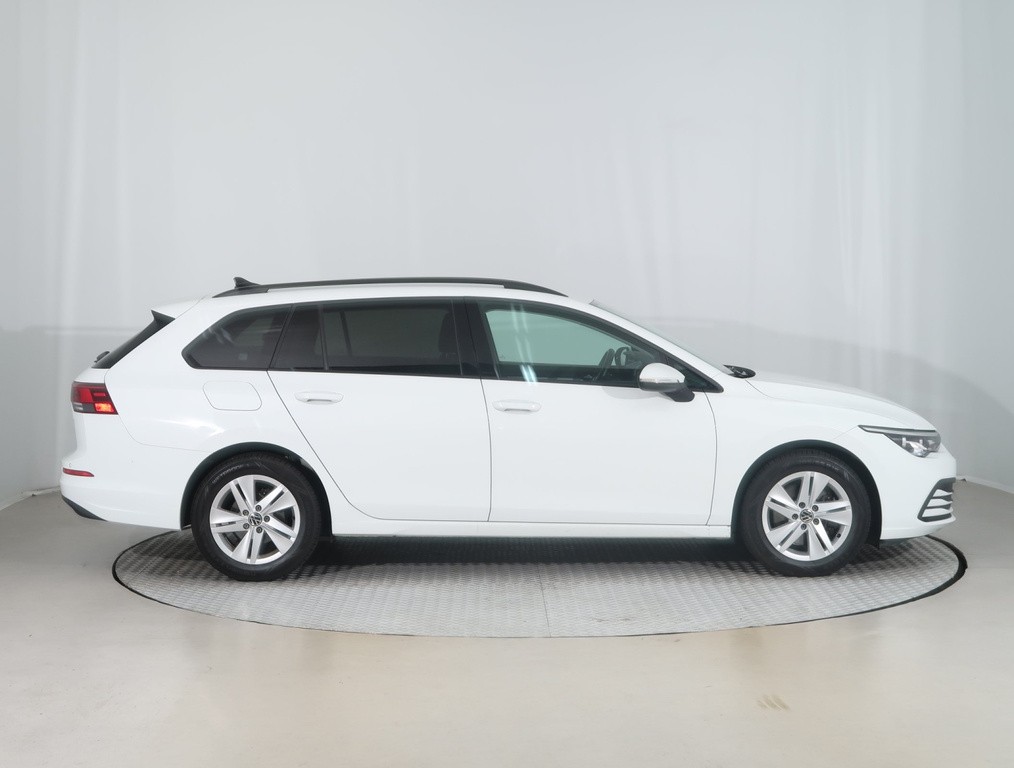 VW Golf Comfortline 2.0 TDI nadštandardná výbava
