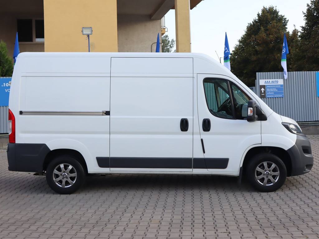 Peugeot Boxer 2.0 BlueHDi 2H2, Furgon, 333, Nové v SR