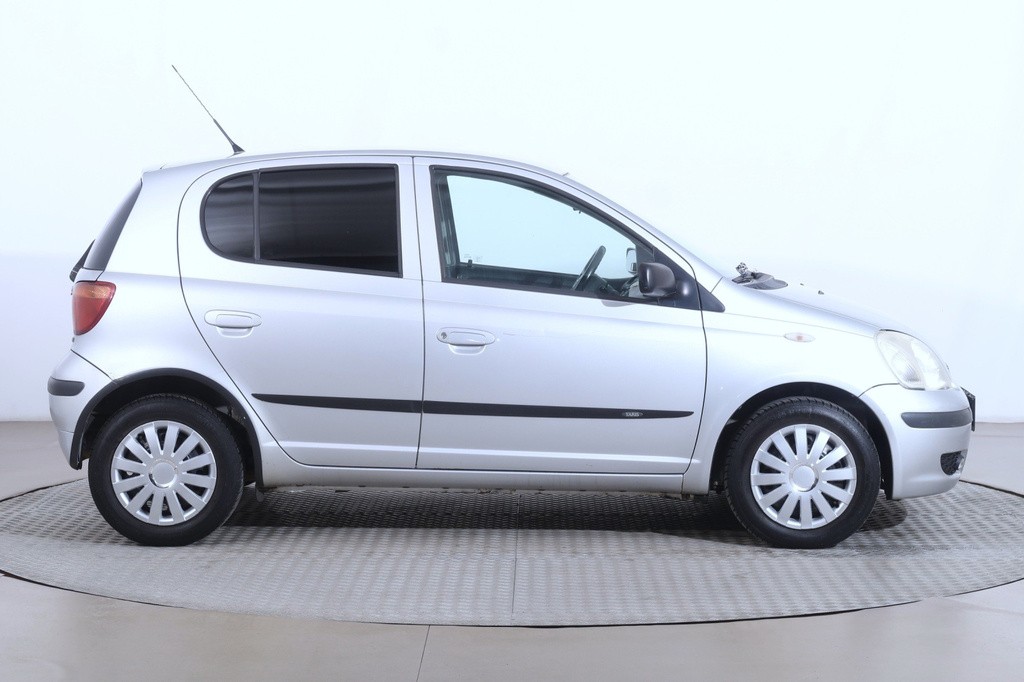 Toyota Yaris 1.0 VVT-i Automat, nová STK, Závesné zariadenie