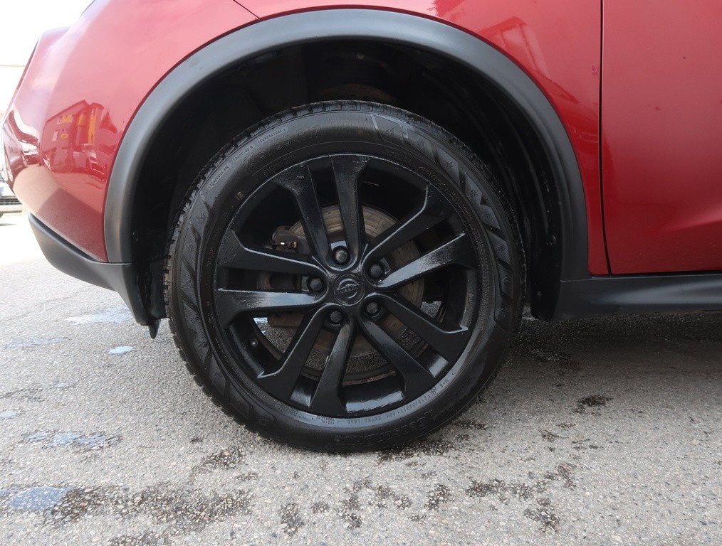 Nissan Juke Tekna 1.6 DIG-T Navigácia, Tempomat, Vyhř. sedaček