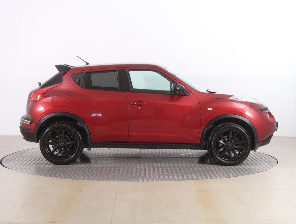 Nissan Juke Tekna 1.6 DIG-T Navigácia, Tempomat, Vyhř. sedaček